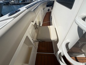 Boston Whaler 380 OUTRAGE 35 2021 Boston Whaler 380 OUTRAGE 36