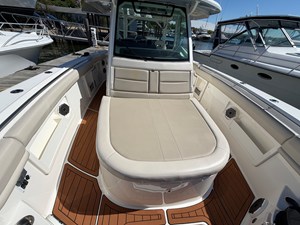Boston Whaler 380 OUTRAGE 38 2021 Boston Whaler 380 OUTRAGE 39