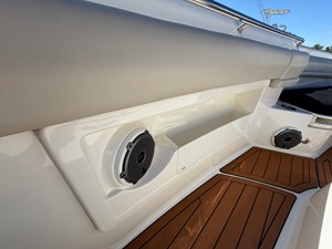 Boston Whaler 380 OUTRAGE 41 2021 Boston Whaler 380 OUTRAGE 42