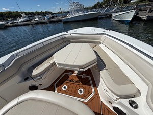 Boston Whaler 380 OUTRAGE 45 2021 Boston Whaler 380 OUTRAGE 46