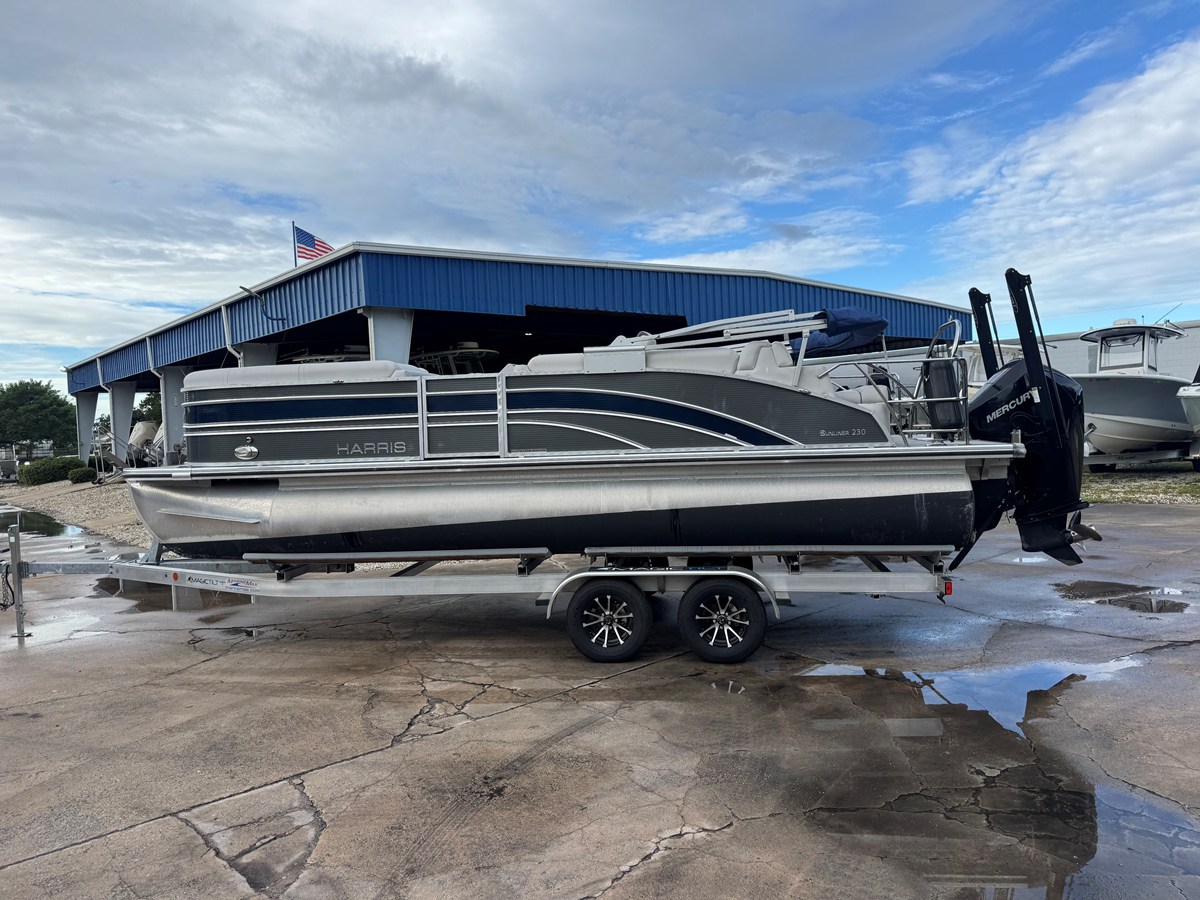 2022 Harris Sunliner 230 4