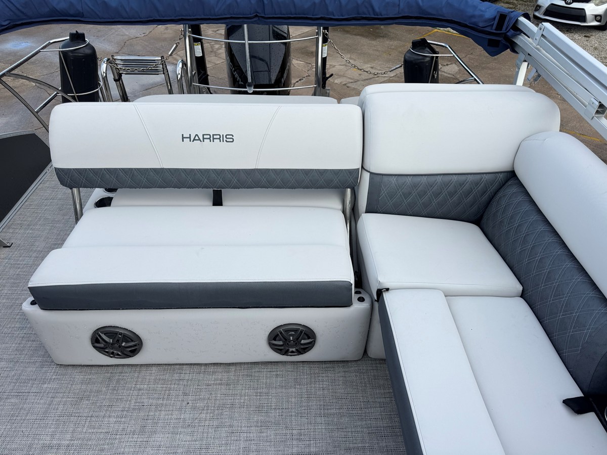 2022 Harris Sunliner 230 8