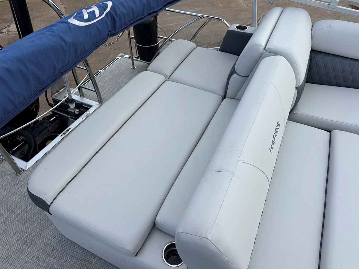 2022 Harris Sunliner 230 9