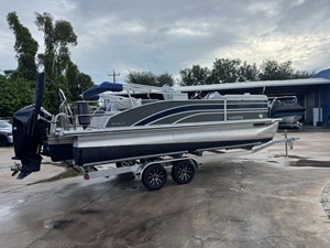 Harris Sunliner 230 1 2022 Harris Sunliner 230 2