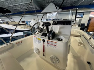 2026 Boston Whaler 150 Montauk 18