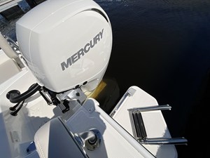 2027 Boston Whaler 190 Montauk 11