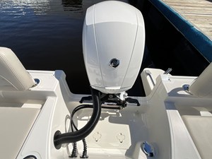 2027 Boston Whaler 190 Montauk 19