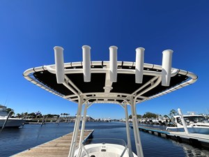 2027 Boston Whaler 190 Montauk 20