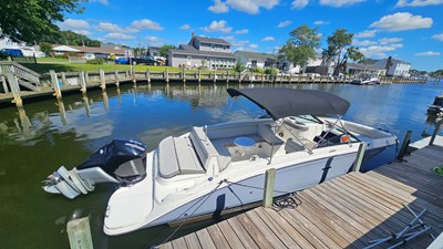 Sea Ray 270 SDX OB 0 2022 Sea Ray 270 SDX OB 1