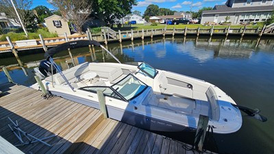 Sea Ray 270 SDX OB 2 2022 Sea Ray 270 SDX OB 3
