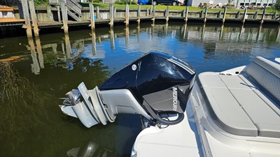 Sea Ray 270 SDX OB 3 2022 Sea Ray 270 SDX OB 4