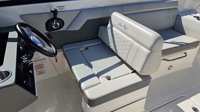 Sea Ray 270 SDX OB 12 2022 Sea Ray 270 SDX OB 13