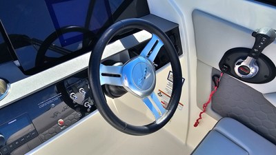 Sea Ray 270 SDX OB 16 2022 Sea Ray 270 SDX OB 17