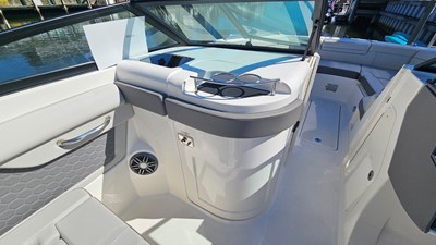 Sea Ray 270 SDX OB 18 2022 Sea Ray 270 SDX OB 19