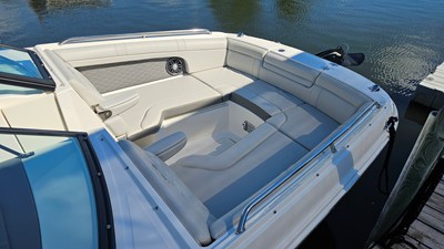Sea Ray 270 SDX OB 23 2022 Sea Ray 270 SDX OB 24
