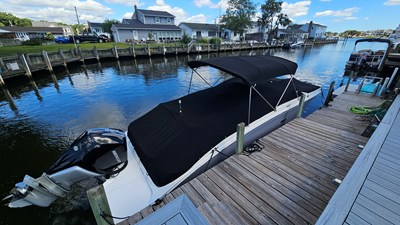 Sea Ray 270 SDX OB 29 2022 Sea Ray 270 SDX OB 30