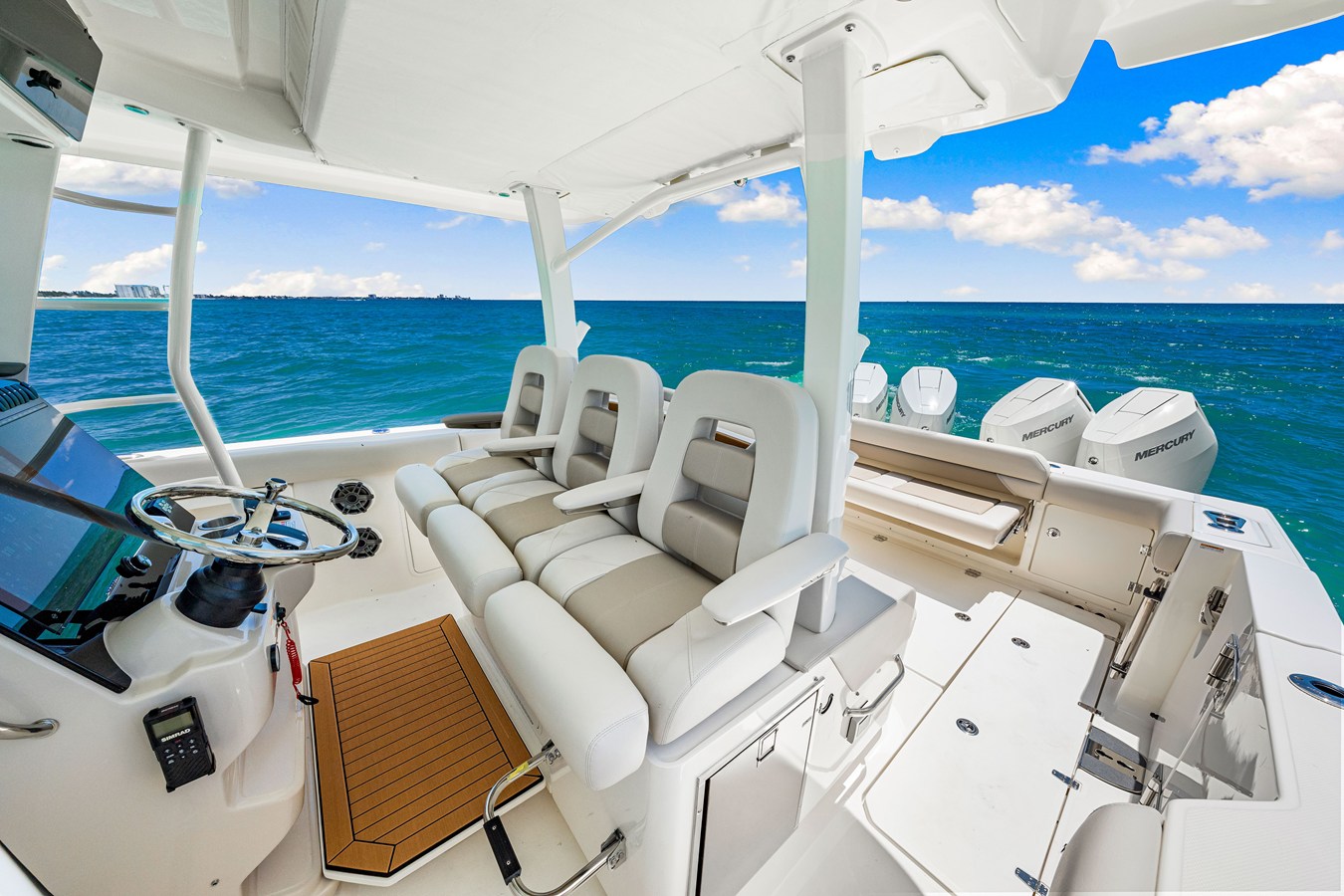 2026 Boston Whaler 380 Outrage 13