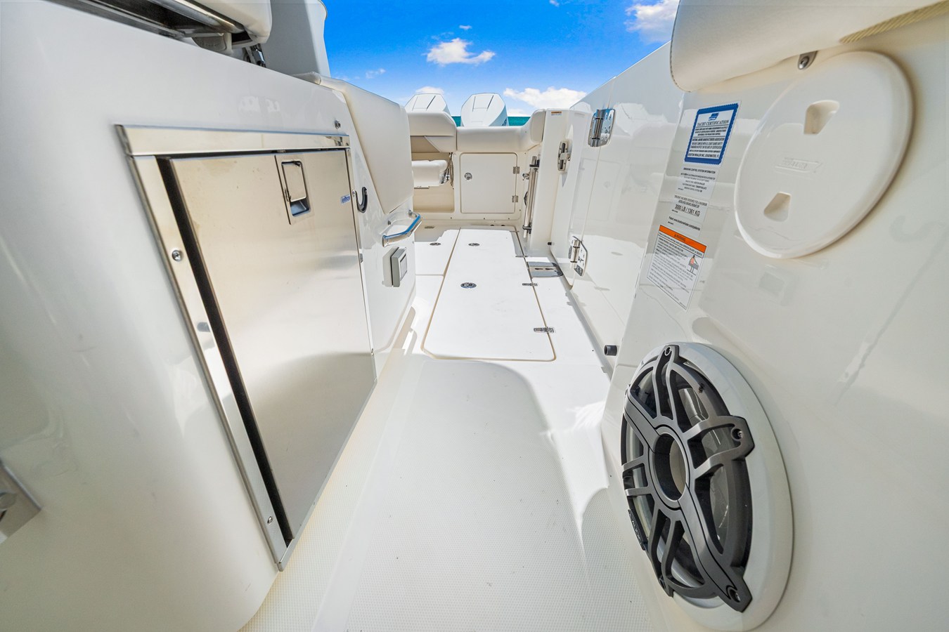 2026 Boston Whaler 380 Outrage 14