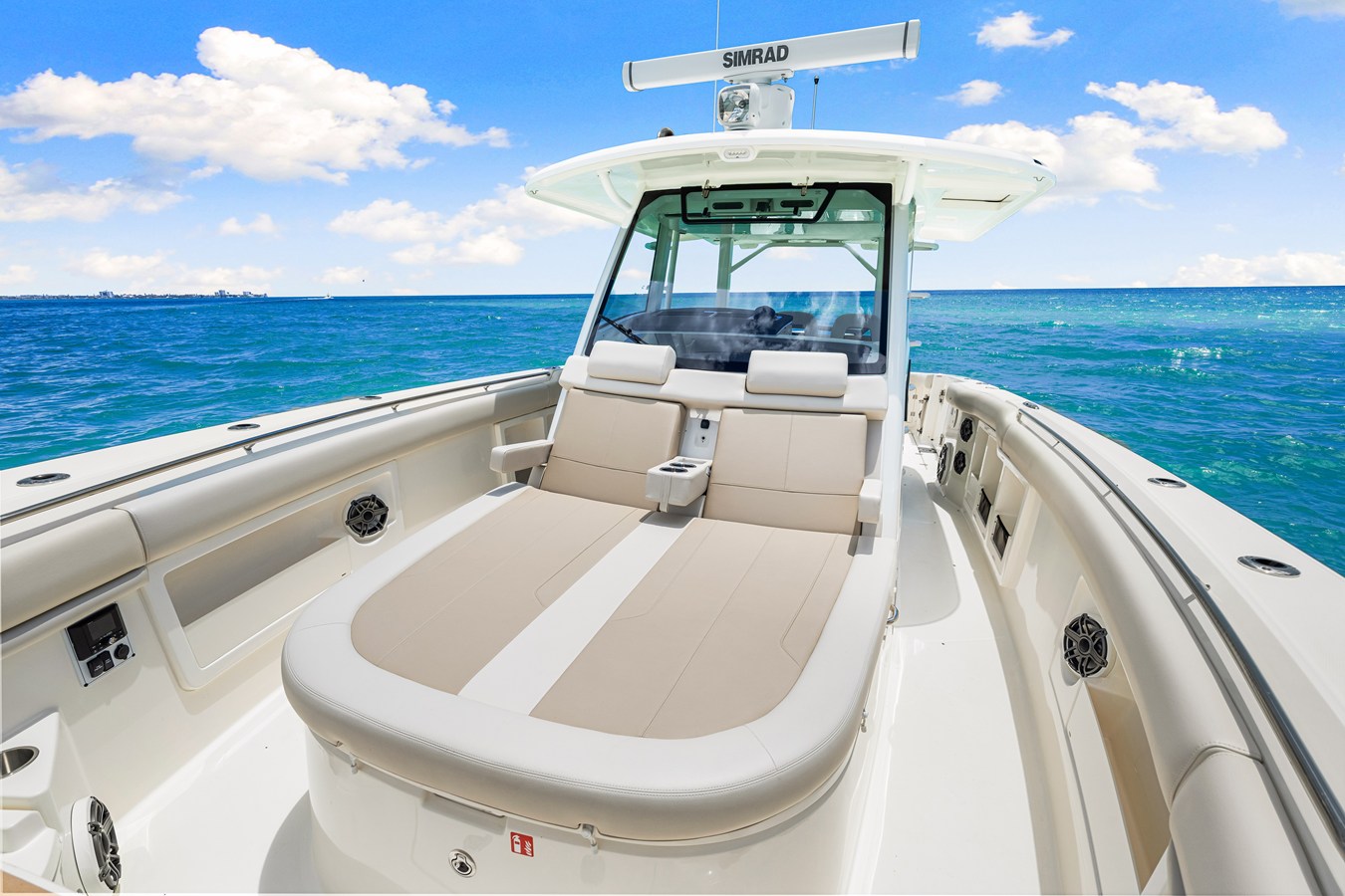 2026 Boston Whaler 380 Outrage 21