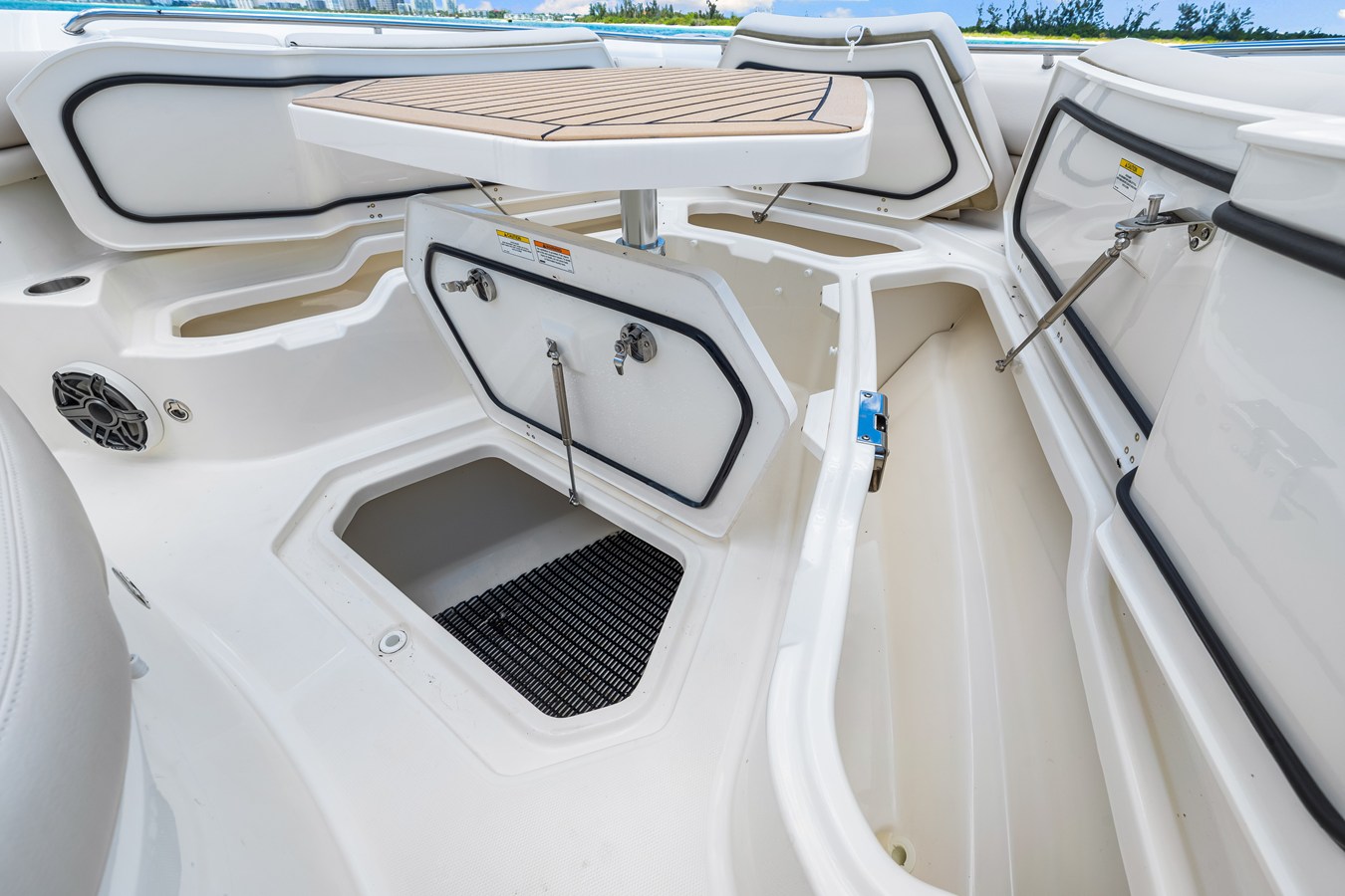 2026 Boston Whaler 380 Outrage 24