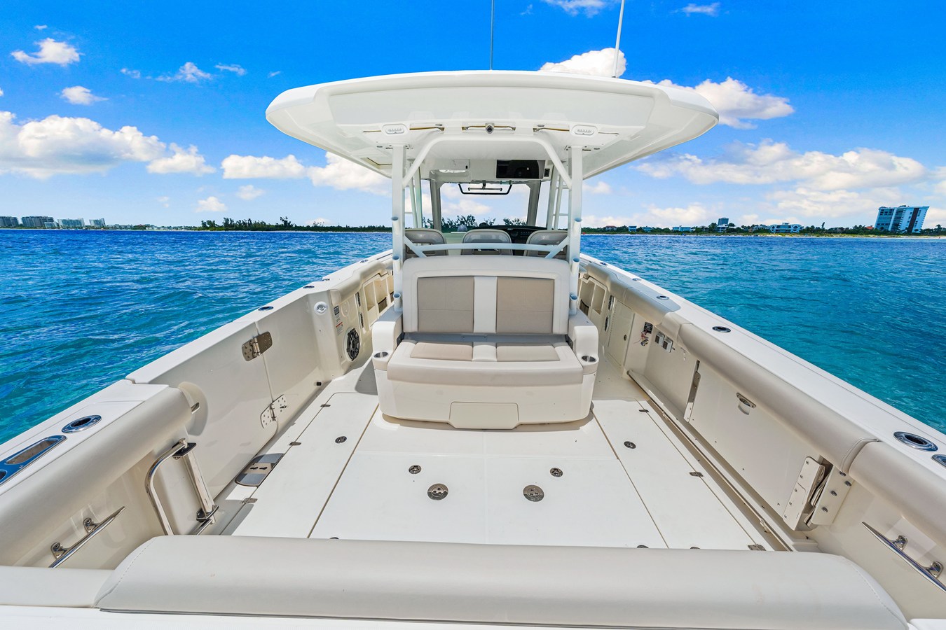 2026 Boston Whaler 380 Outrage 42