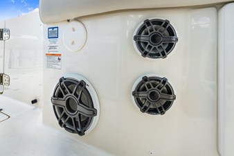 Boston Whaler 380 Outrage 14 2026 Boston Whaler 380 Outrage 15
