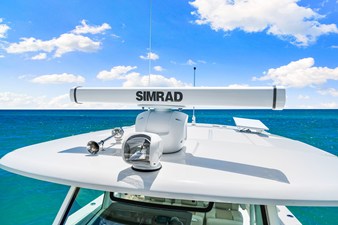 Boston Whaler 380 Outrage 15 2026 Boston Whaler 380 Outrage 16