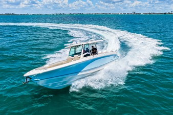 Boston Whaler 380 Outrage 26 2026 Boston Whaler 380 Outrage 27