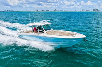 Boston Whaler 380 Outrage 62 2026 Boston Whaler 380 Outrage 63