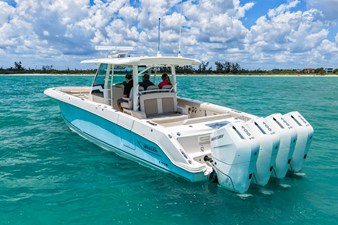 Boston Whaler 380 Outrage 69 2026 Boston Whaler 380 Outrage 70