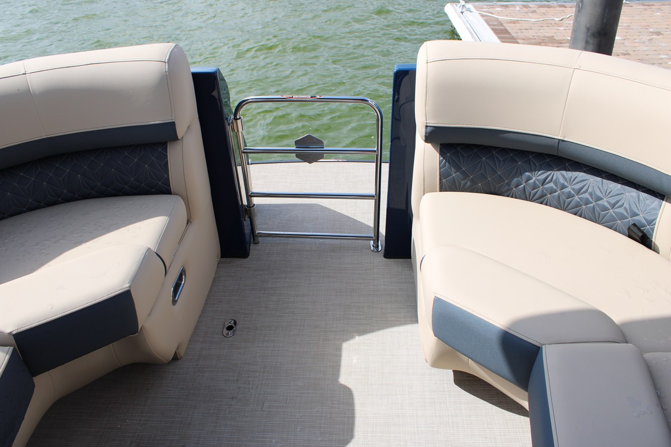2027 Harris Grand Mariner 230 11