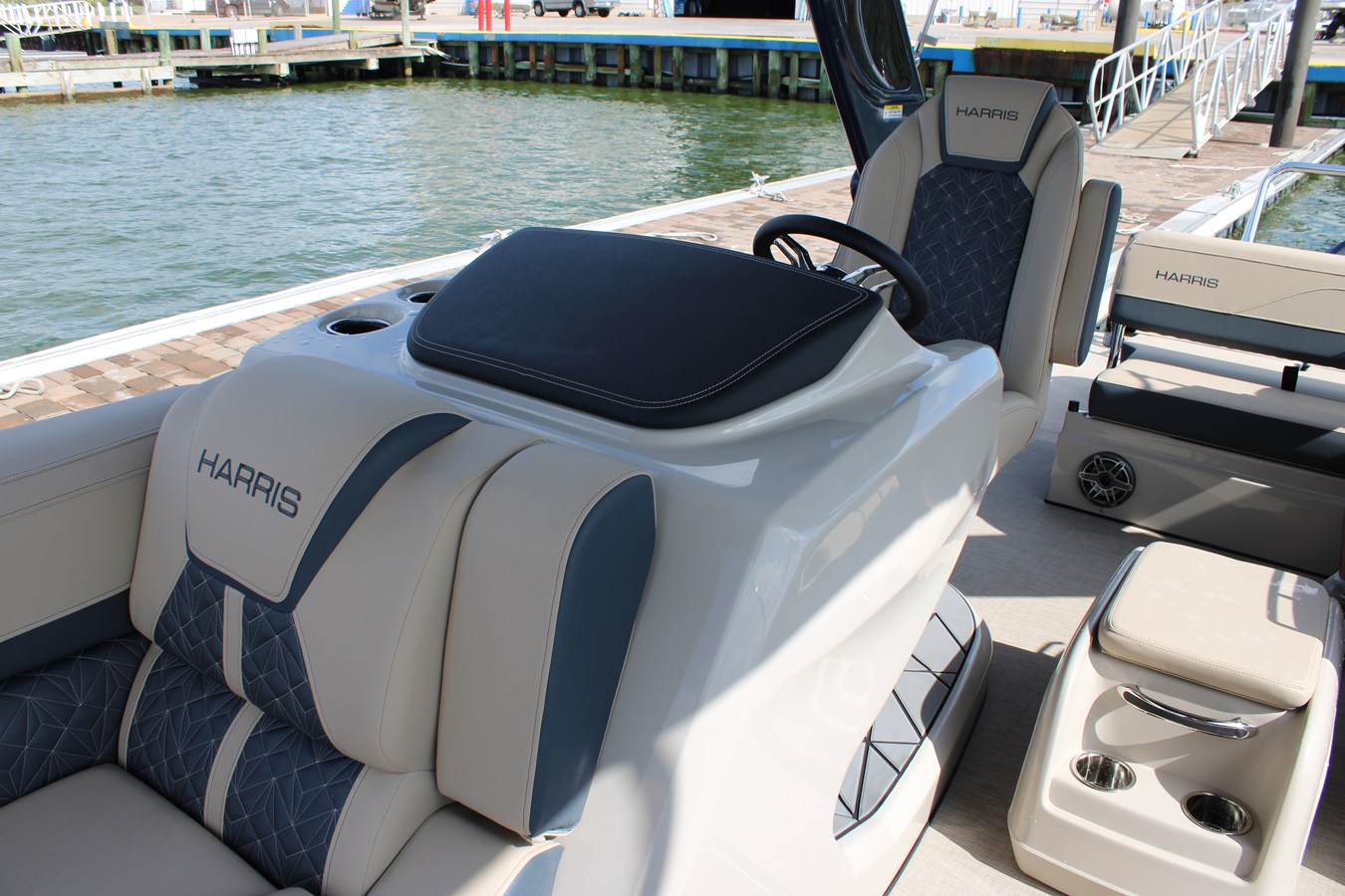 2027 Harris Grand Mariner 230 14