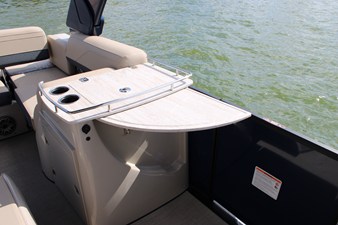 Harris Grand Mariner 230 18 2027 Harris Grand Mariner 230 19