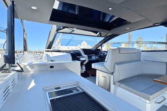 Cruisers Yachts 42 GLS Outboard 12 2025 Cruisers Yachts 42 GLS Outboard 13