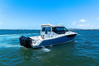 Boston Whaler 405 CONQUEST 1 2025 Boston Whaler 405 CONQUEST 2