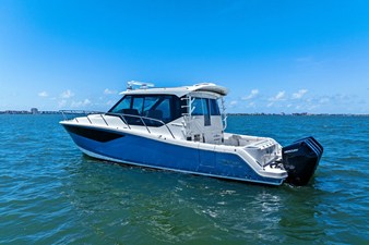 Boston Whaler 405 CONQUEST 2 2025 Boston Whaler 405 CONQUEST 3