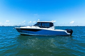 Boston Whaler 405 CONQUEST 3 2025 Boston Whaler 405 CONQUEST 4