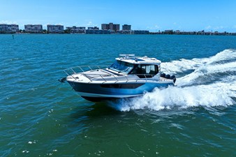 Boston Whaler 405 CONQUEST 13 2025 Boston Whaler 405 CONQUEST 14