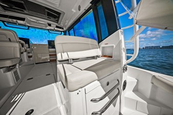 Boston Whaler 405 CONQUEST 44 2025 Boston Whaler 405 CONQUEST 45