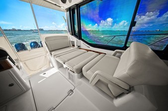Boston Whaler 405 CONQUEST 51 2025 Boston Whaler 405 CONQUEST 52