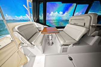 Boston Whaler 405 CONQUEST 53 2025 Boston Whaler 405 CONQUEST 54
