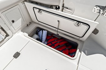 Boston Whaler 405 CONQUEST 68 2025 Boston Whaler 405 CONQUEST 69
