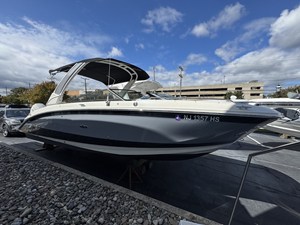 Sea Ray SDX 290 Outboard 0 2022 Sea Ray SDX 290 Outboard 1