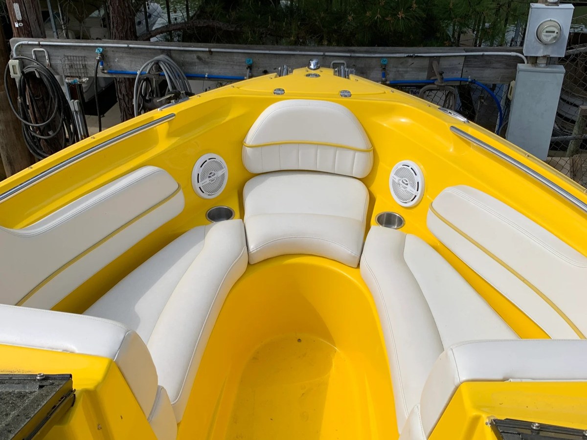 2006 Four Winns 210 HORIZON 9
