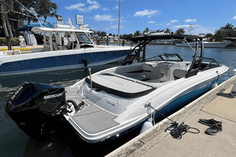 Sea Ray SPX 210 Outboard 3 2023 Sea Ray SPX 210 Outboard 4