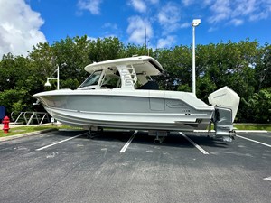 Boston Whaler 350 REALM 2 2021 Boston Whaler 350 REALM 3