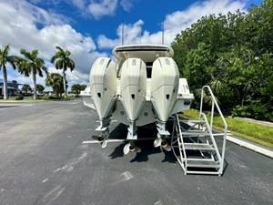 Boston Whaler 350 REALM 4 2021 Boston Whaler 350 REALM 5