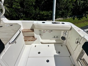 Boston Whaler 350 REALM 9 2021 Boston Whaler 350 REALM 10