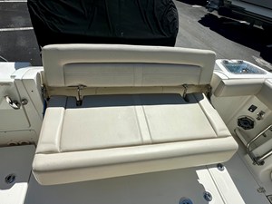 Boston Whaler 350 REALM 15 2021 Boston Whaler 350 REALM 16