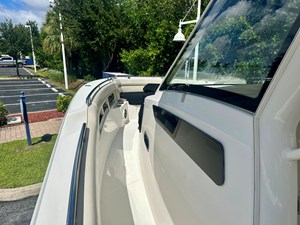 Boston Whaler 350 REALM 29 2021 Boston Whaler 350 REALM 30